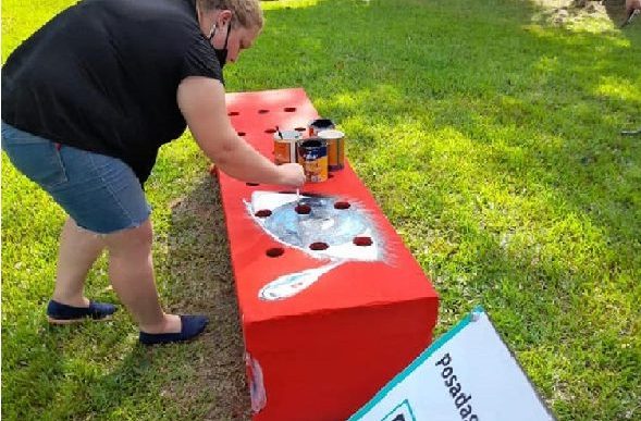 Contra la violencia de género: pintan “banco rojo” en el Campus de la UNaM