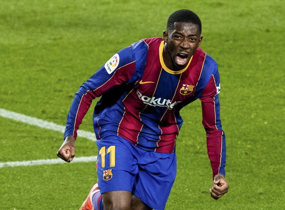 Con un gol agónico, el Barcelona se pone a tiro de la cima