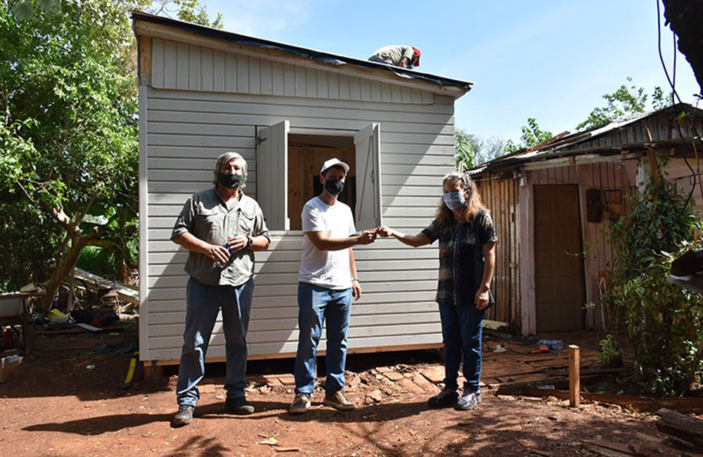 Colecta solidaria y donación de vivienda sustentable para Cáritas