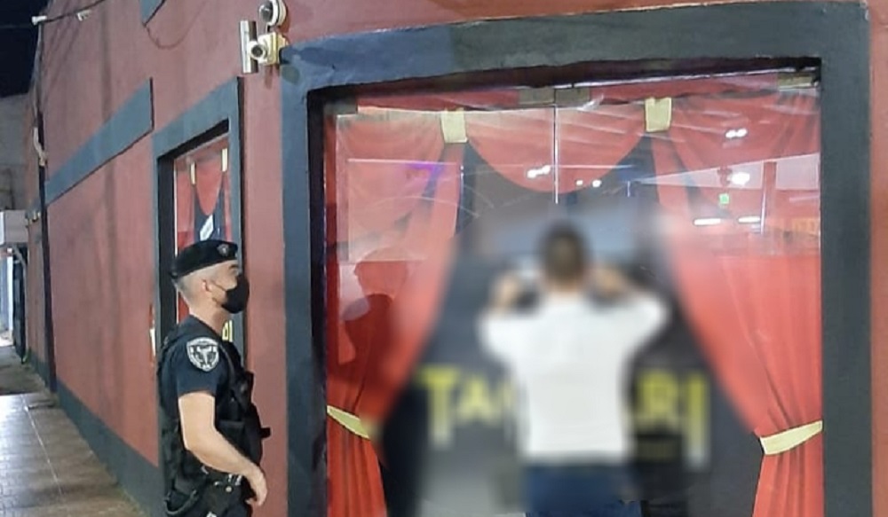 Fiestas clandestinas: clausuraron un quince y un evento con 150 personas