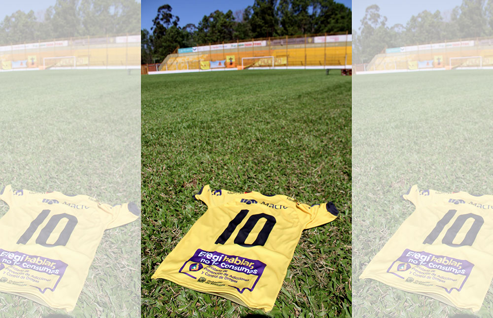 Crucero del Norte presentó su nueva camiseta