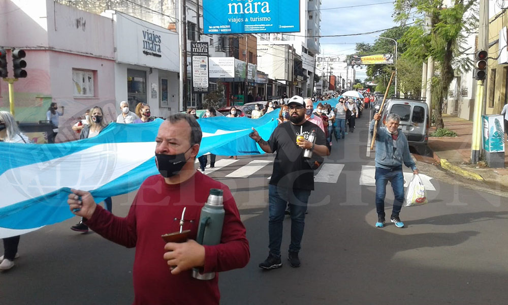 Docentes se movilizan a la 9 de Julio para una asamblea provincial