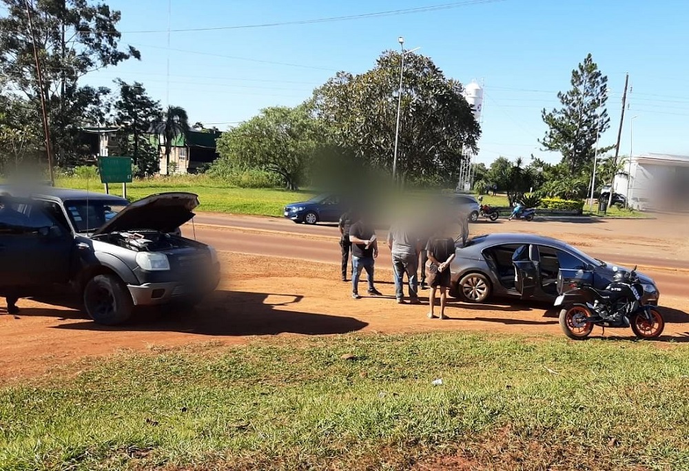 Incautaron dos vehículos “flojos de papeles” en Oberá