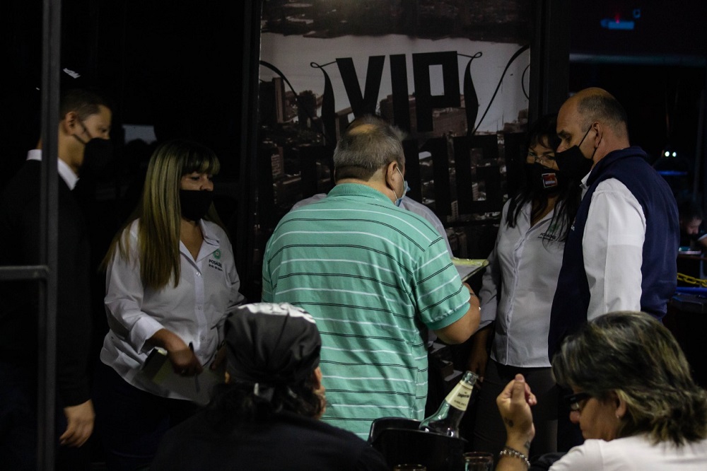 Posadas: clausuraron un bar céntrico y una cancha de fútbol 5