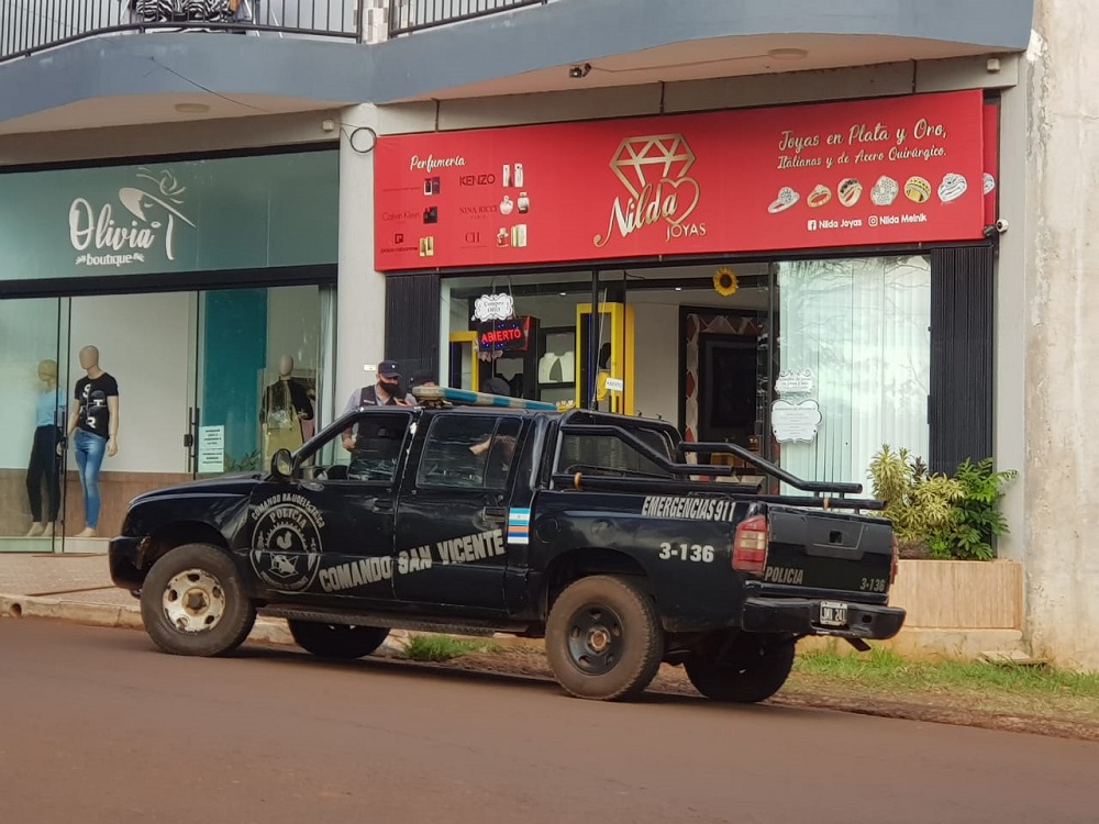 Asaltan a mano armada en una joyería de San Vicente
