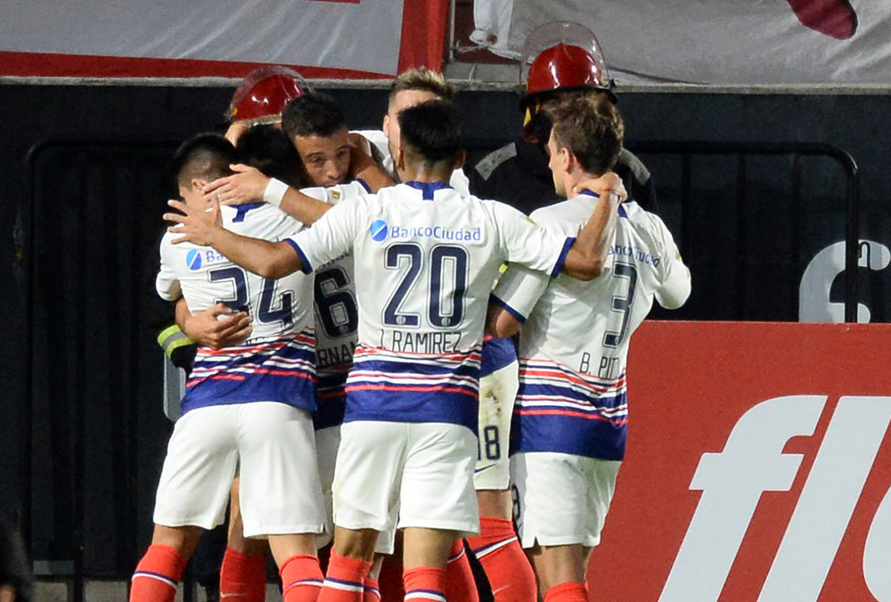 San Lorenzo recibe a Central en partido clave para ambos