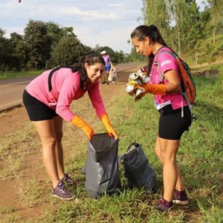 Corredores del Yabotí realizaron un plogging sobre la ruta Costera 2