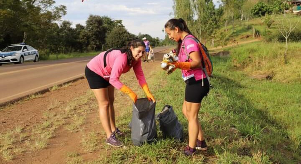 Corredores del Yabotí realizaron un plogging sobre la ruta Costera 2