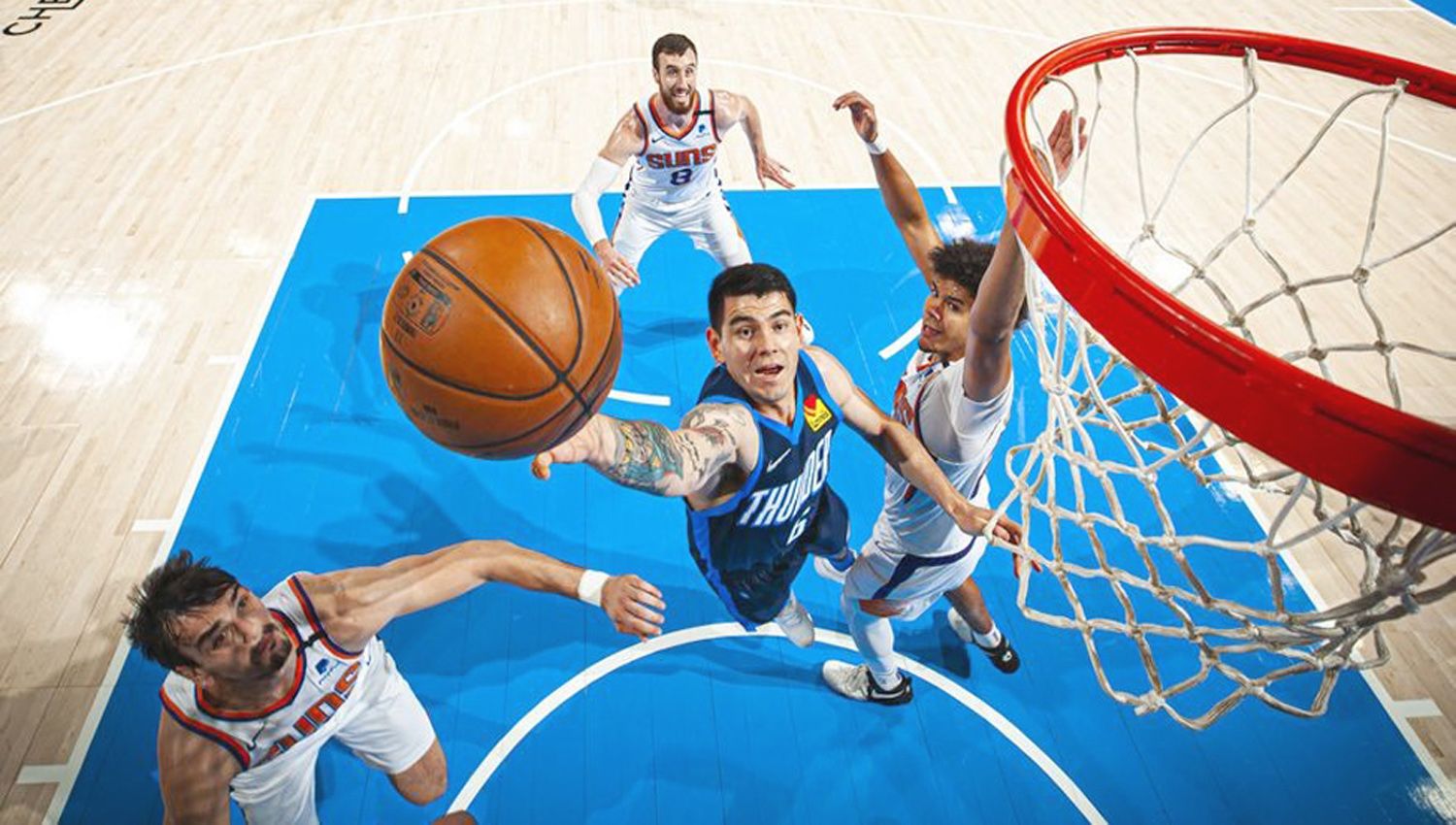 NBA: La gran noche de Deck no pudo frenar la caída de Oklahoma