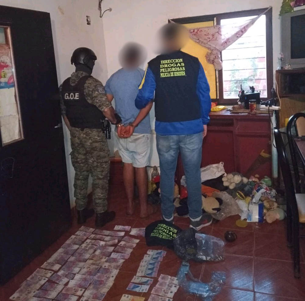 Narcomenudeo: desbarataron un “kiosco” narco en Garupá y hay cuatro detenidos