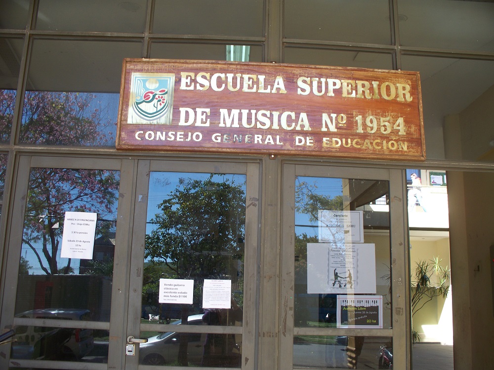 Denuncian que estafadores piden dinero en nombre de la Escuela Superior de Música