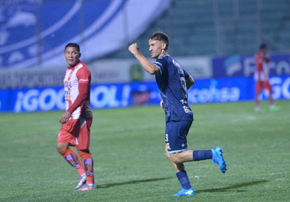 Gonzalo Klusener: “Soy un tocado con la varita mágica”