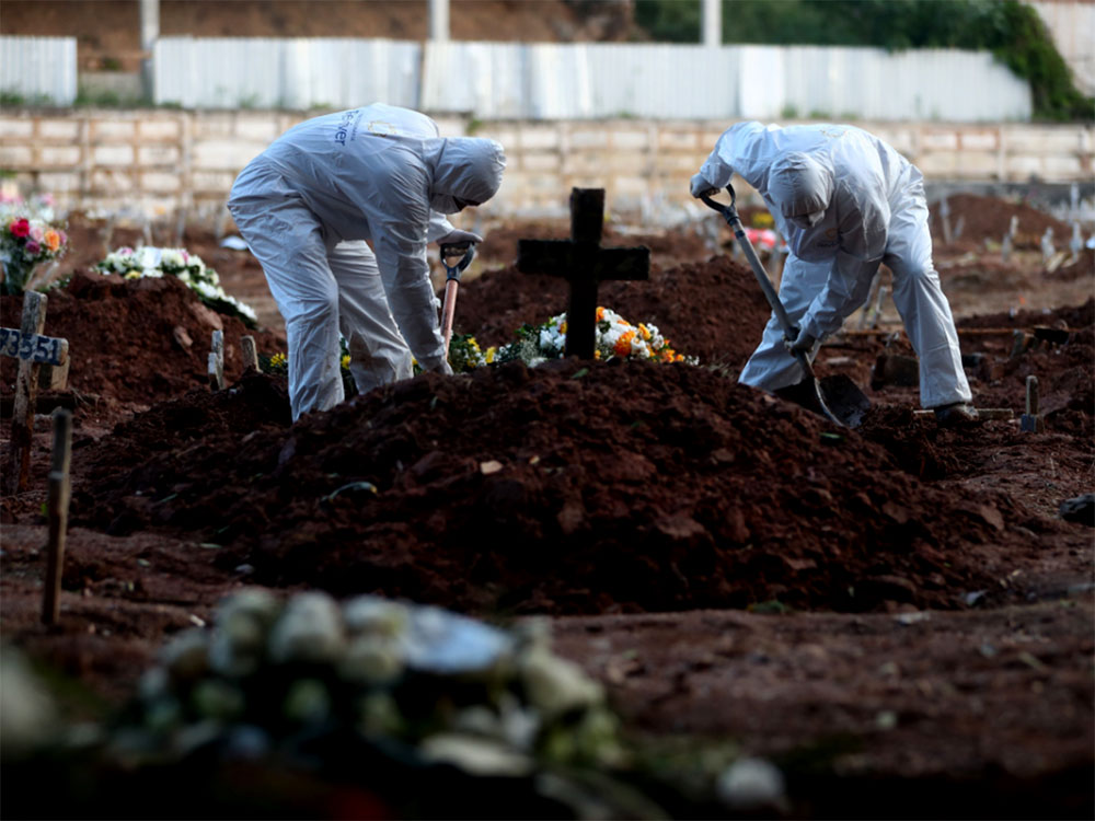 Brasil superó los 450.000 muertos por COVID y se teme a una tercera ola