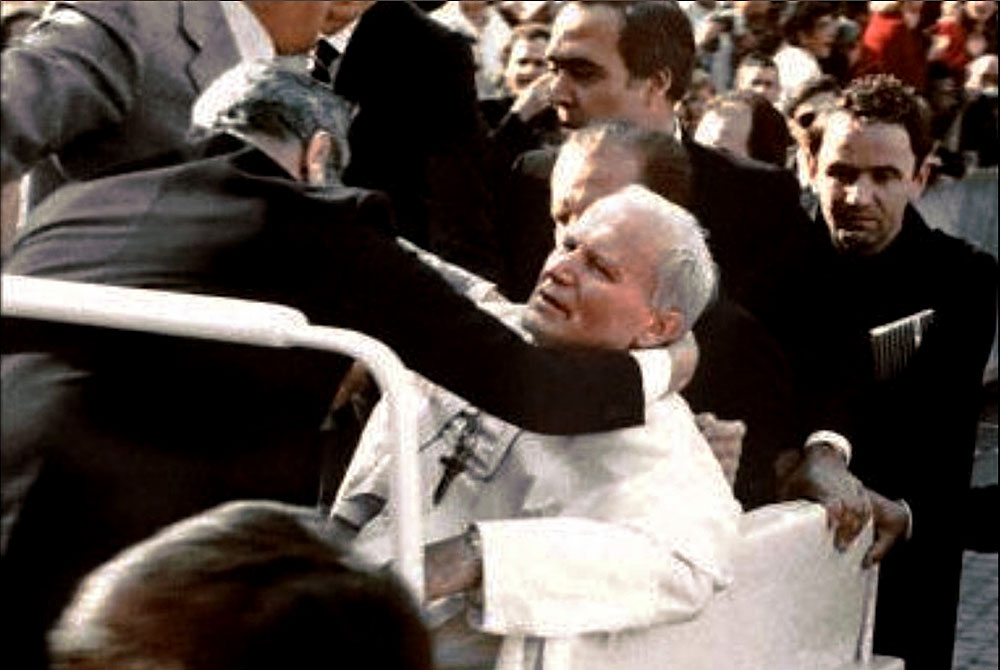 A 44 años del atentado a Juan Pablo II, el Papa viajero