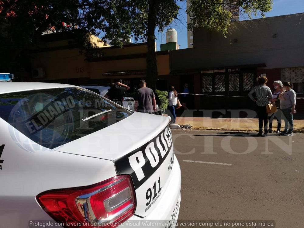 Investigan la muerte de una joven en el microcentro de Posadas