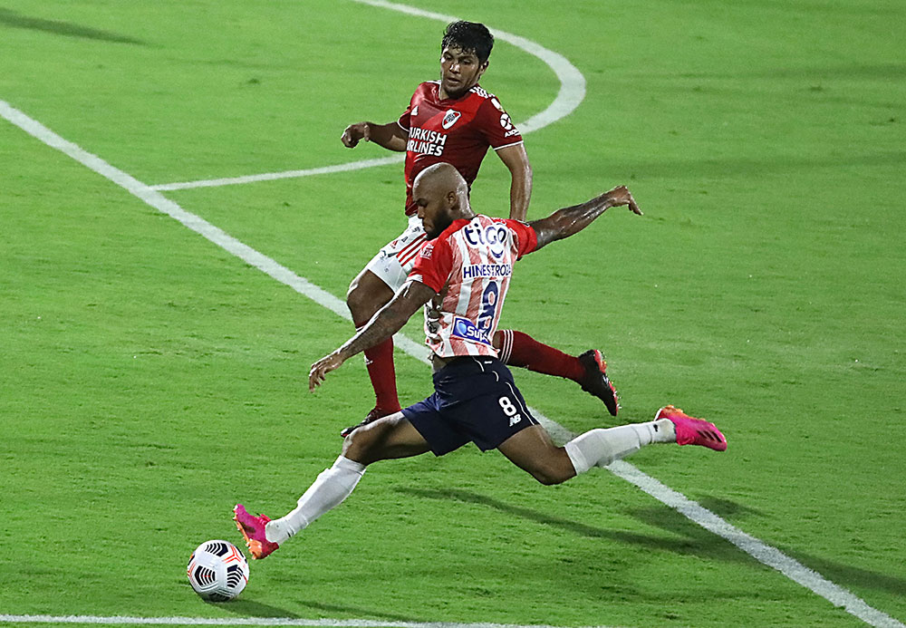 River sacó un empate de la galera en Colombia