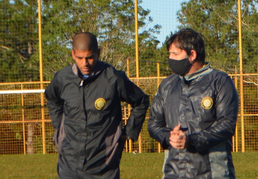 “Pico” Salinas dirigió su primera práctica en su vuelta a Crucero del Norte