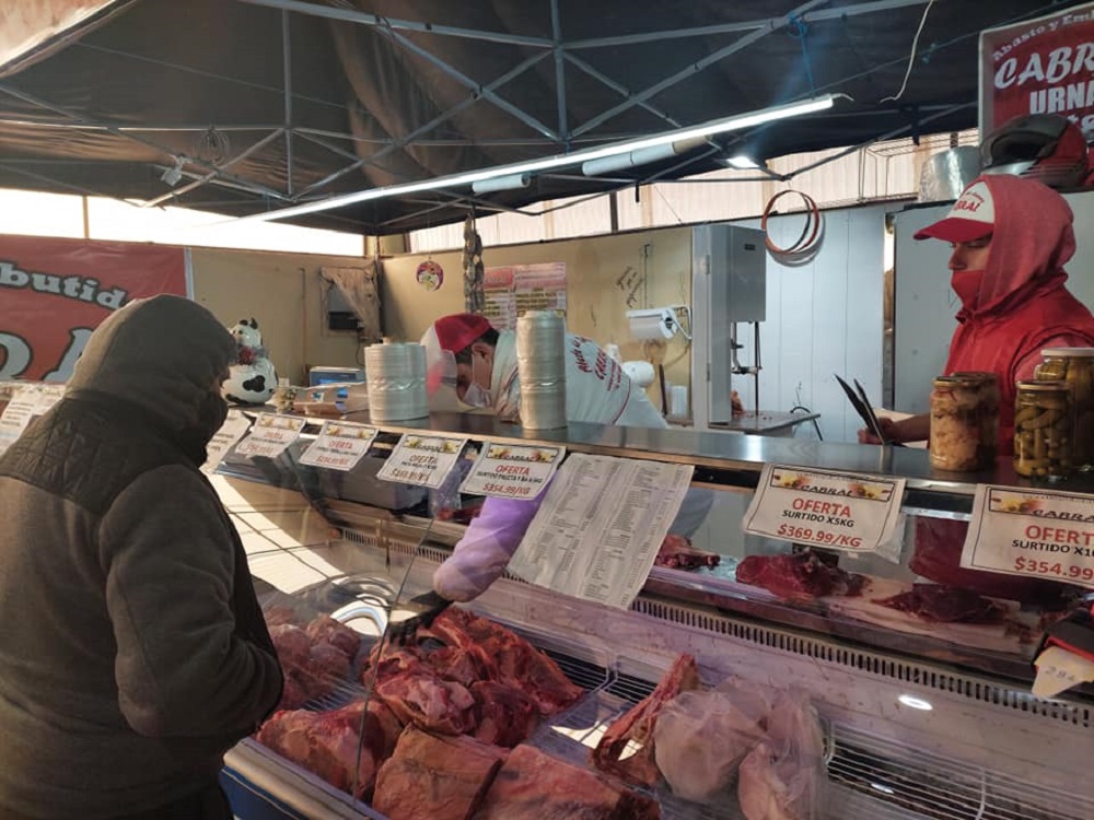En el Mercado Concentrador de Oberá ante el frío, ofertas “calientes”
