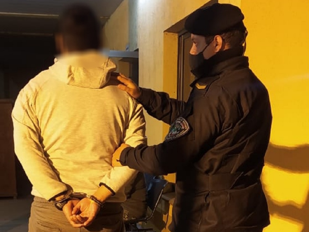 Atrapan en Posadas a una pareja de “mecheros” filmados en pleno robo