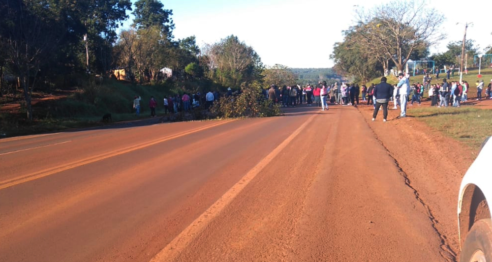 Escasez de agua: vecinos de Delicia cortan la ruta 12