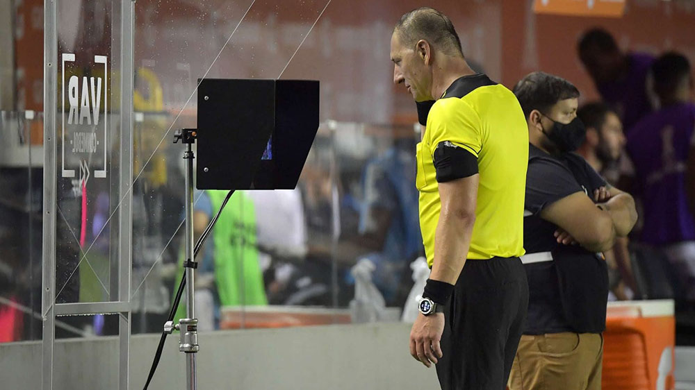 La Liga Profesional implementará el VAR desde el próximo torneo