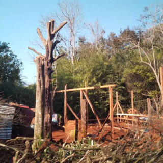 Propietaria de un lodge denuncia la ocupación ilegal de un predio