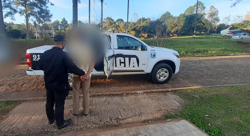 Un joven fue detenido acusado de robarle dinero a su hermano