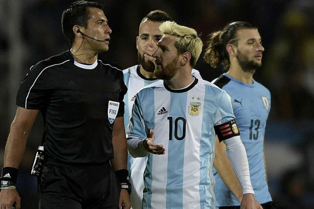 Copa América: el uruguayo Ostojich arbitrará la final entre Argentina y Brasil