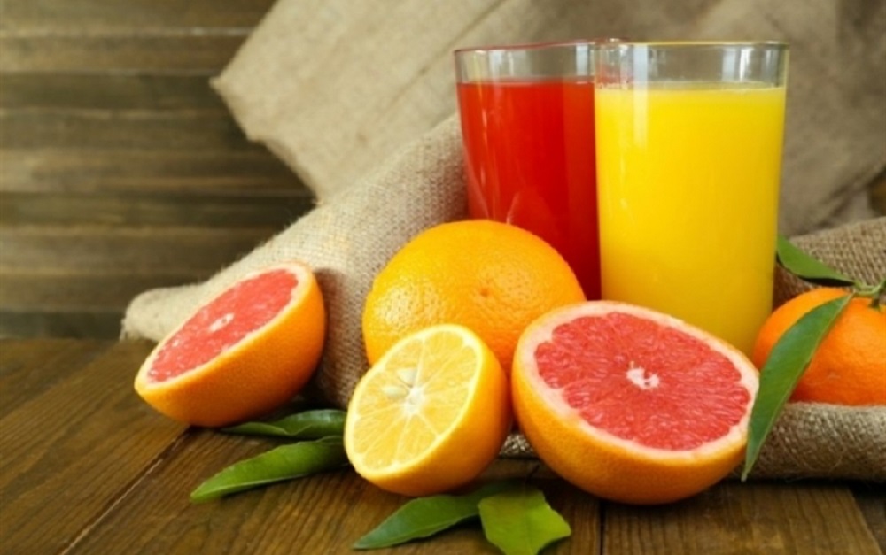 Cítricos: ¿comer la fruta entera o ingerir su jugo?