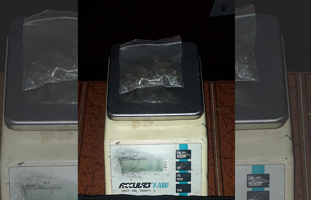 Intentaron ingresar marihuana oculta en una campera para un detenido