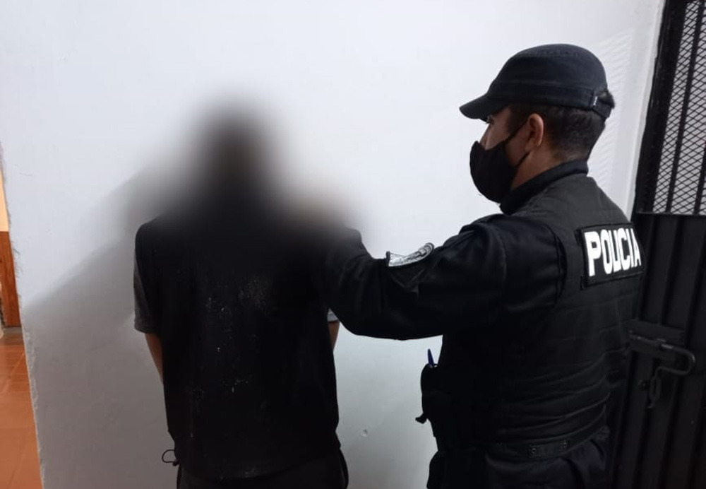 Policiales - Detienen a un joven por agredir a su familia en Villa Bonita