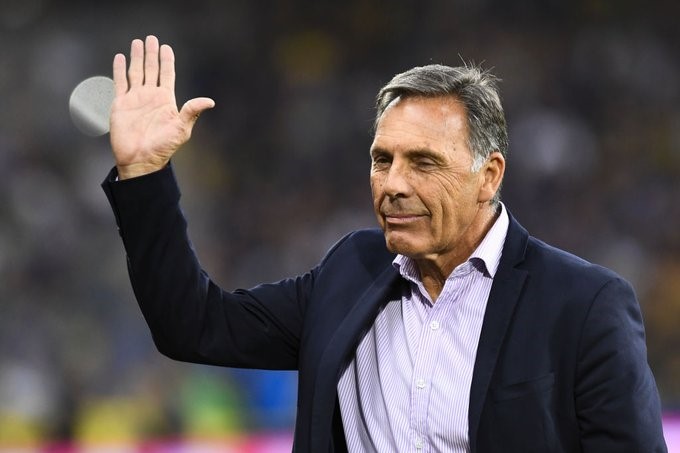 Russo pasó a despedirse del plantel de Boca y Battaglia dirigió su primera práctica