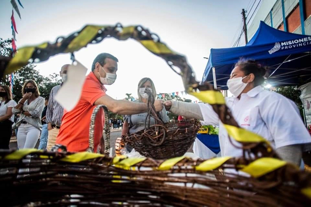 Apóstoles - Noche de la Agri-Cultura