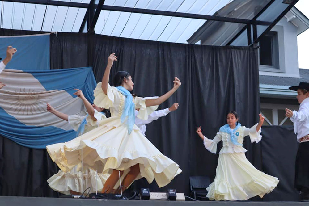 Muestras de danzas para celebrar el “Día de las Infancias”