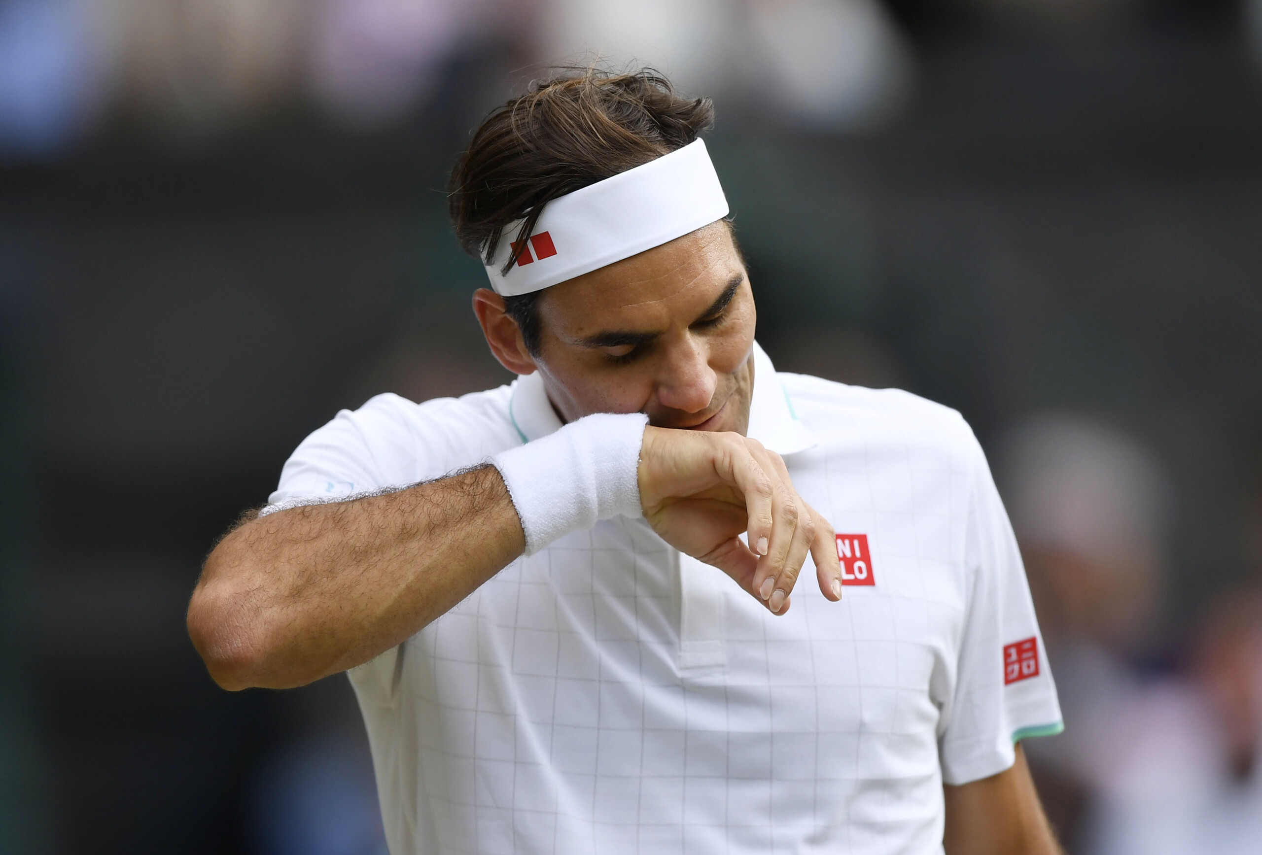 Roger Federer admitió que su regreso al tenis “por ahora es incierto”