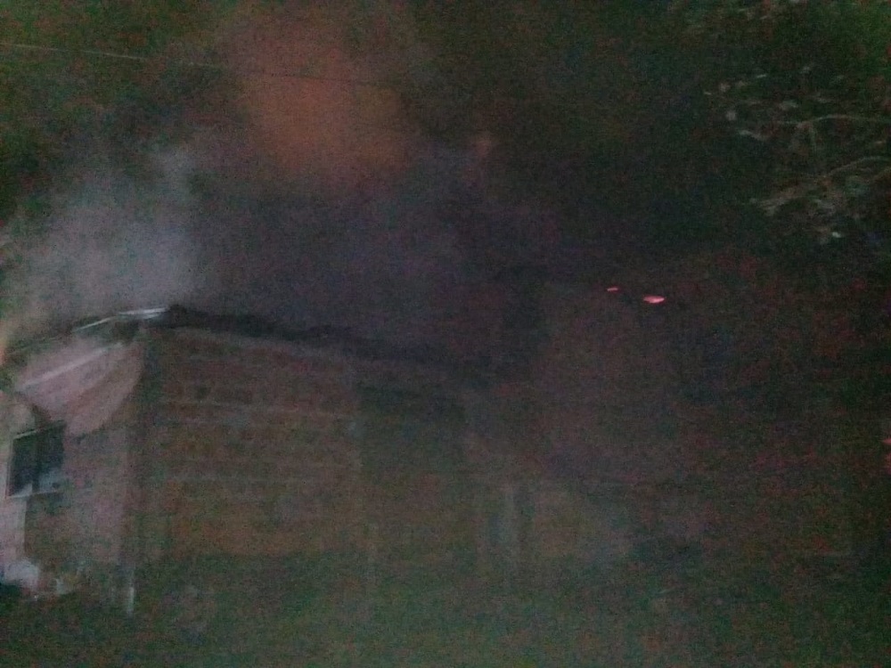 Destrozos y robo en la cantina del club Exa 453 de San Vicente