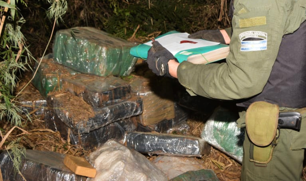 Incautaron millonario cargamento de marihuana en Puerto Esperanza