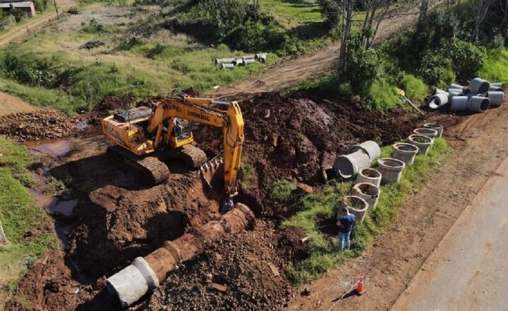 Comenzaron las obras de escurrimiento hídrico en El Soberbio