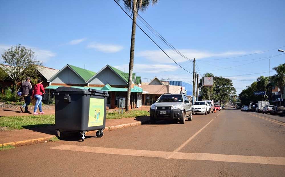 Contenedores de residuos -Montecarlo