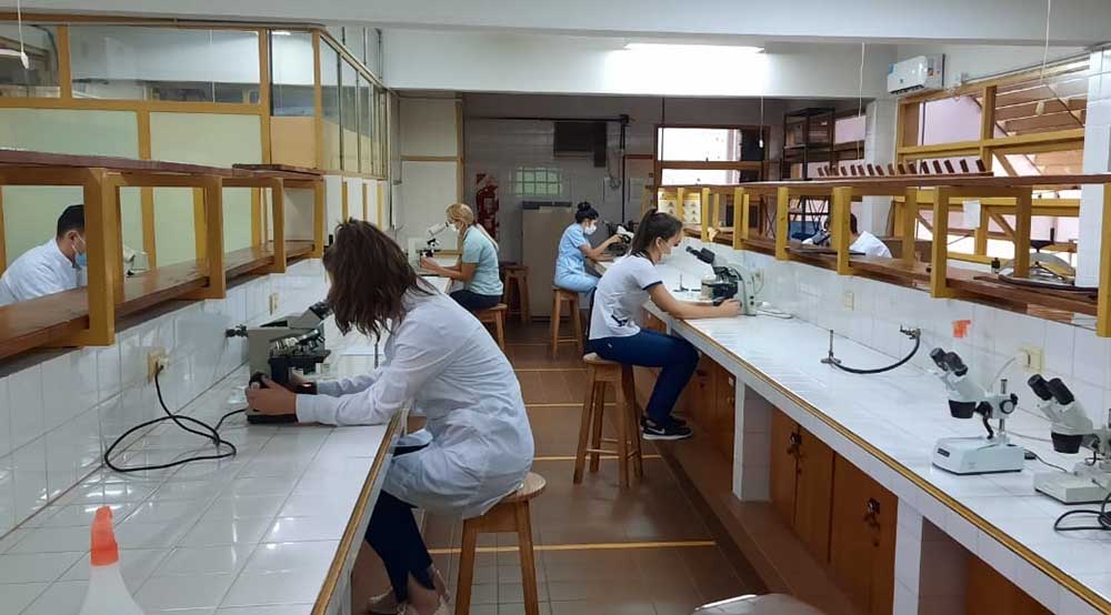 UNaM - investigadores del CONICET