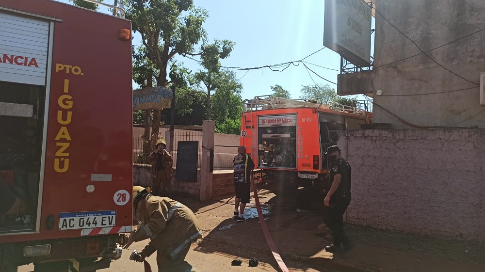 El fuego se ensañó con el barrio Las Orquídeas de Iguazú