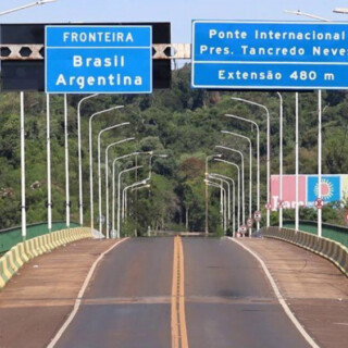 Puente Tancredo Neves