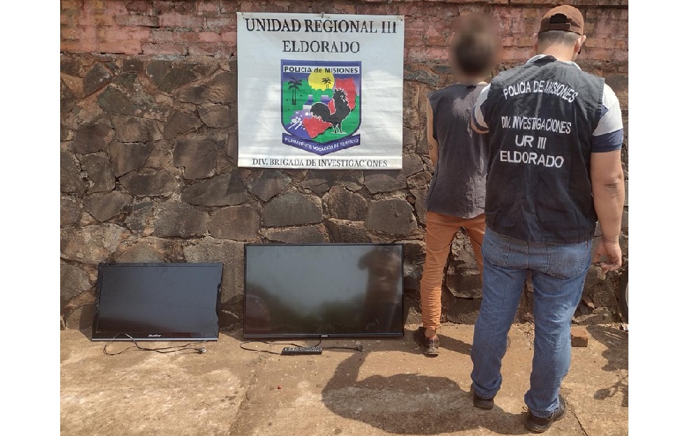 Lo filmaron tras robar en un albergue y terminó tras las rejas