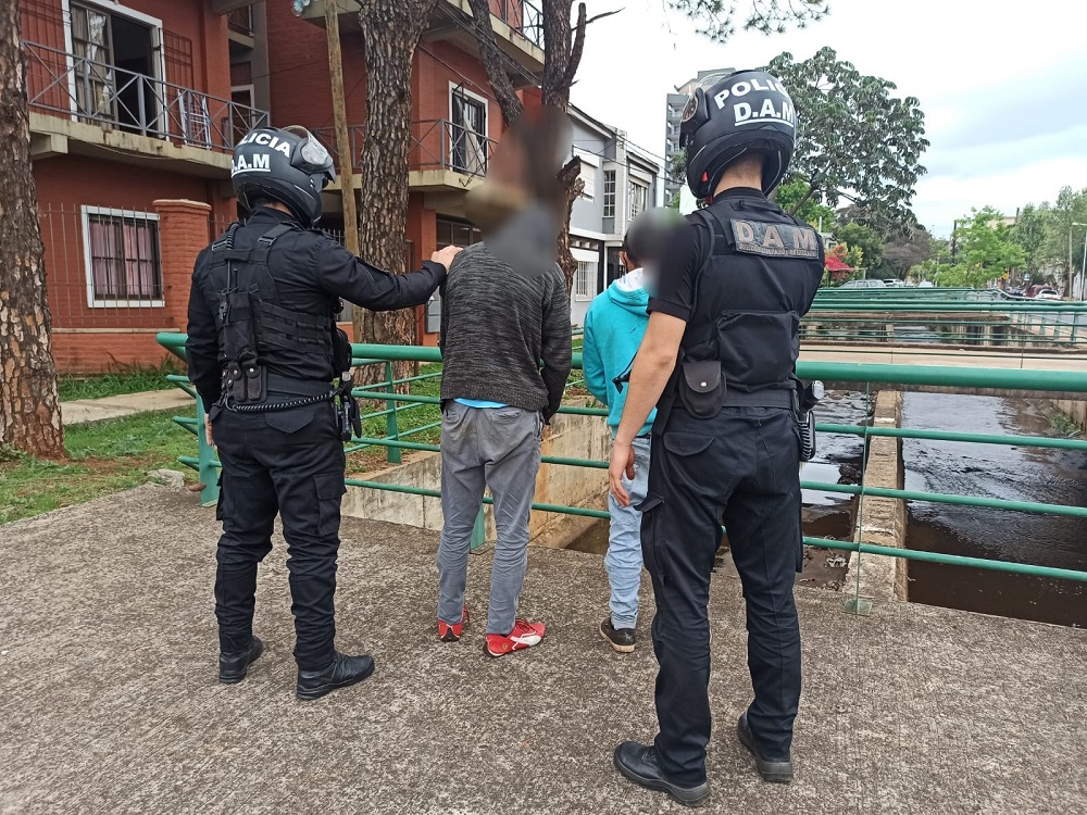 Los sorprendieron en pleno intento de robo