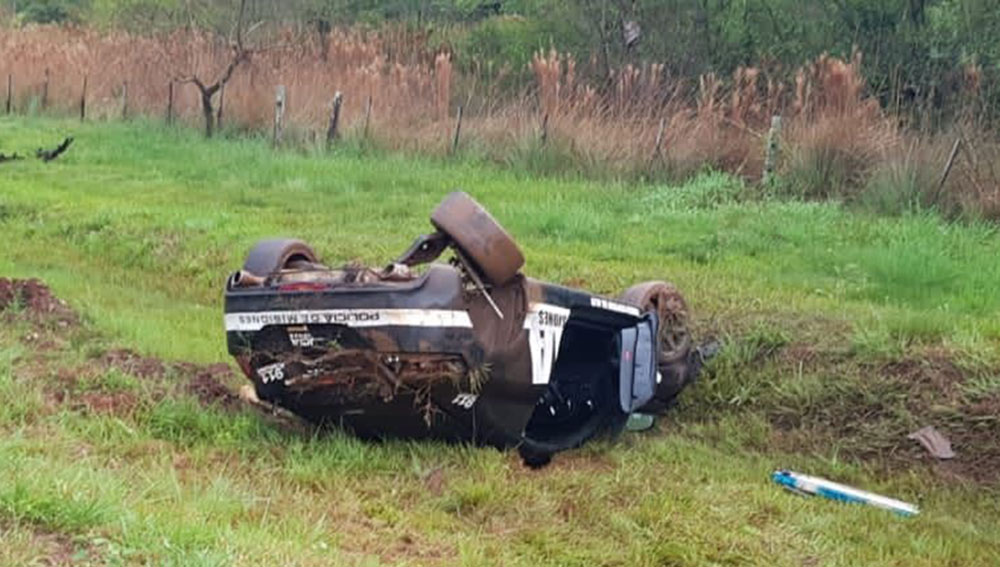 El Audi policial recuperado del delito volcó cuando acudía a otro siniestro vial