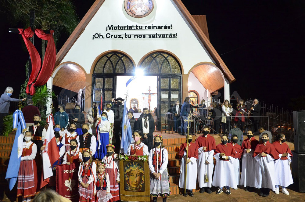 Apóstoles conmemoró el 115º aniversario de la Cruz de los Inmigrantes