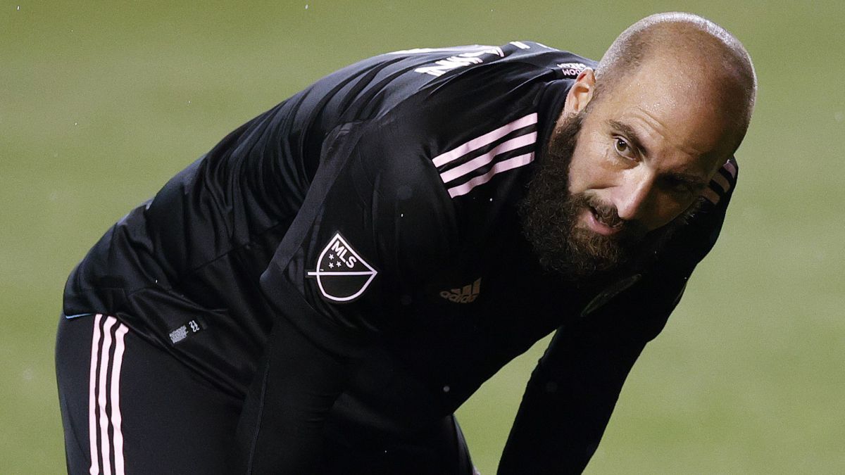 El “Pipita” Higuain evalúa retirarse del fútbol profesional