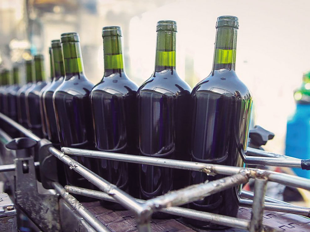 Darán envases de vidrio a bodegas PyME ante escasez de botellas