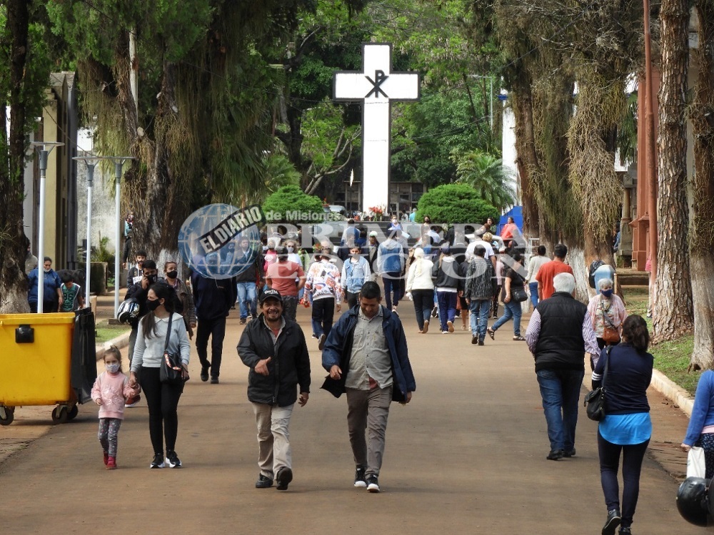 El Día de la Madre más emotivo se vivió en el Cementerio La Piedad