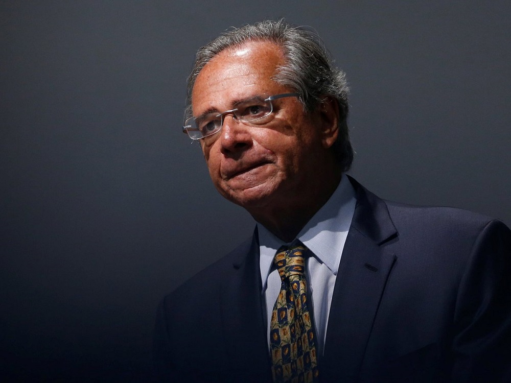 Piden investigar al Ministro de Economía de Brasil